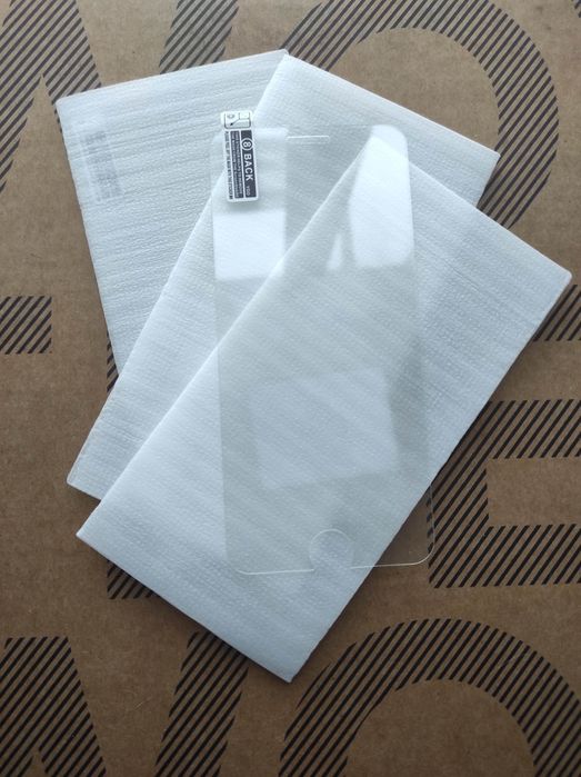 Защитное стекло iphone 7 (3шт за 165 грн)