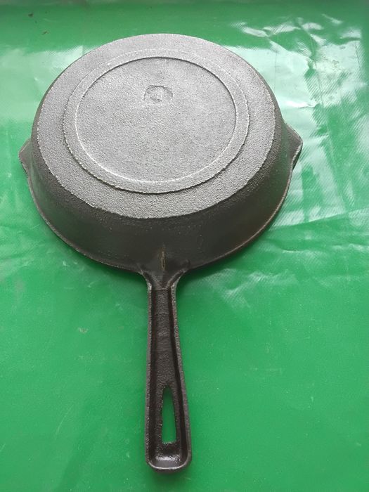 сковорода чугунная