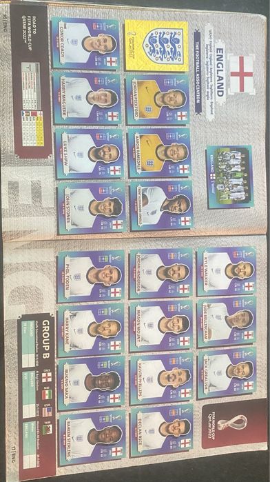 Album da copa 2022 quase completo + 120 cartas  sem repetidas