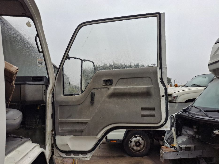 Porta frente direita MITSUBISHI Canter (FE5, FE6) VI
