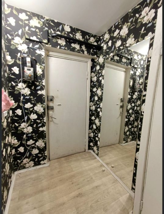 Продам 1-комн. квартиру низ пр. Поля!
