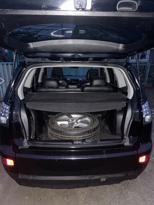 Mitsubishi Outlander XL