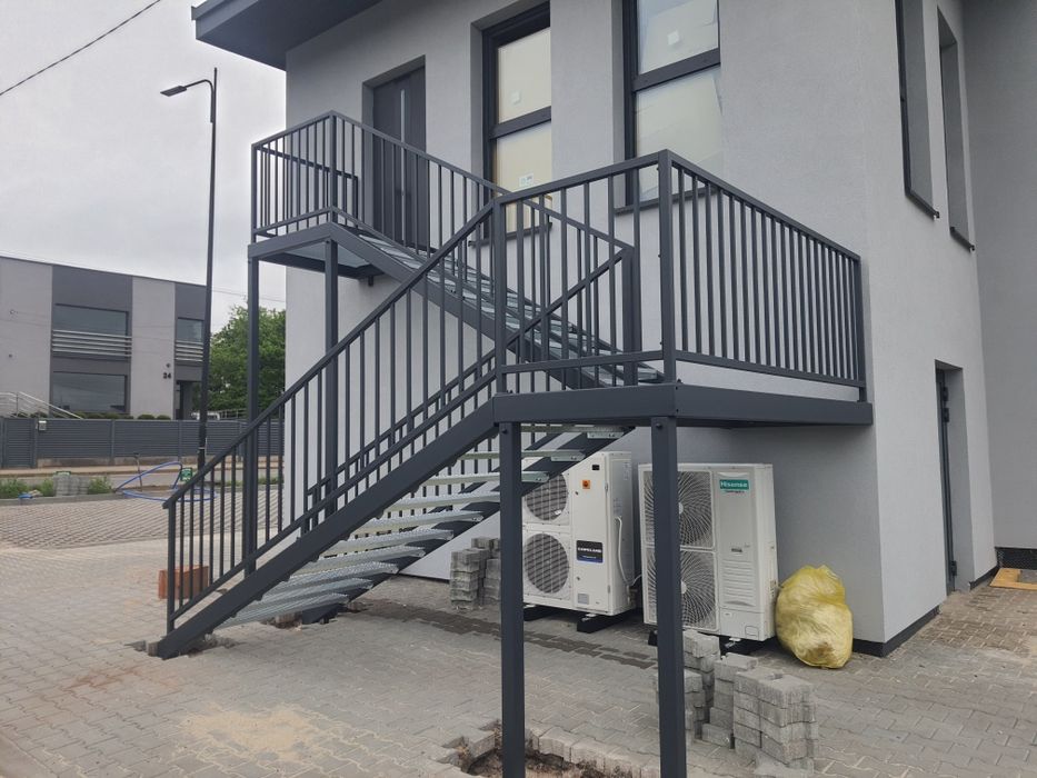 Balustrada balkonowa pionowa