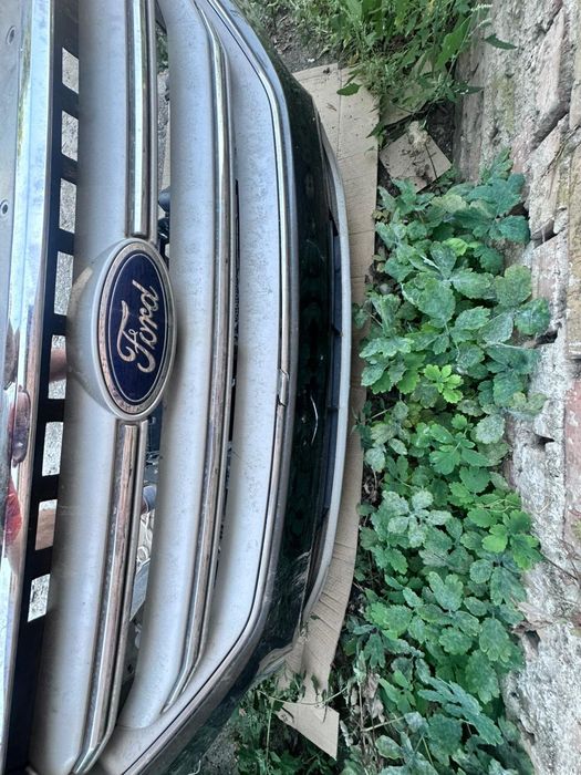 Решітка гриль радіатора Ford Escape 2017