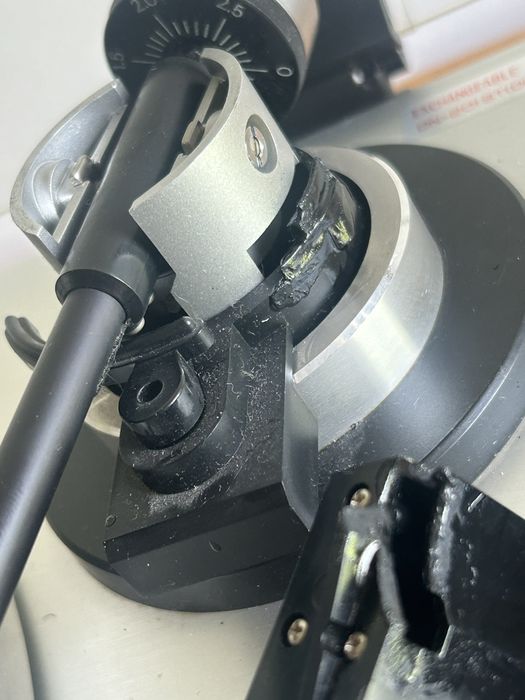 Gramofon Onkyo CP-1130F Polecam