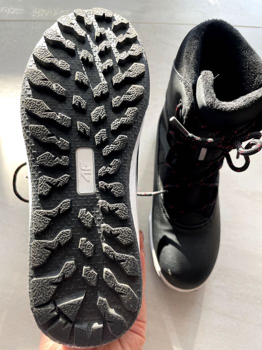 Buty zimowe, śniegowce 4F rozmiar 37