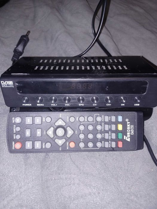 Тюнер DV3 Т2 під ремонт