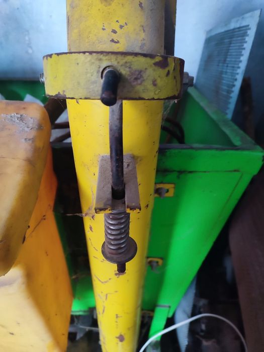 Продам картоплесажалку