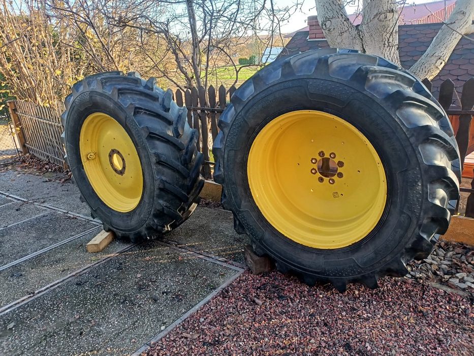Koła, opony r34 John Deere serio6