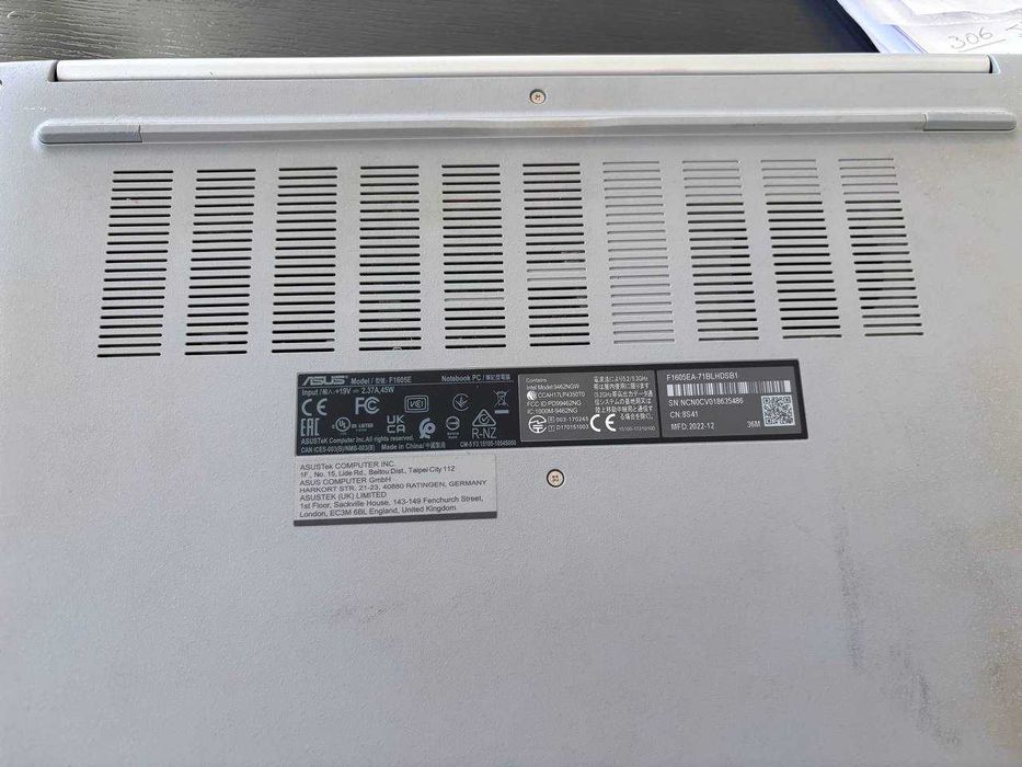 ASUS Vivobook 16 F1605EA