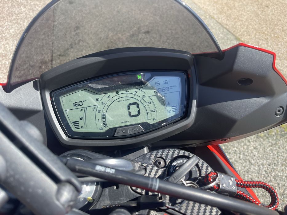 Aprilia Tuono 125cc oferta casaco Spidi Aprilia novo