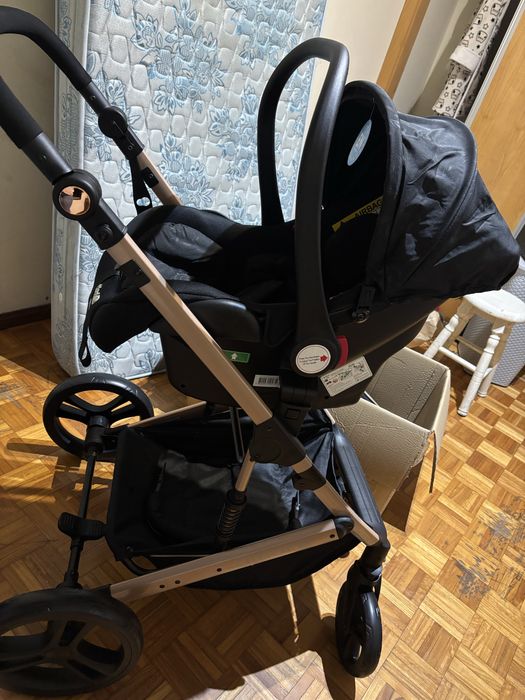 Carrinho de bebé 3 em 1