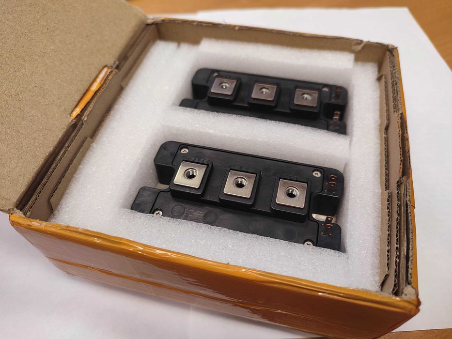 IGBT модуль CM200CU-12NFH
Made in JAPAN ціна знижена