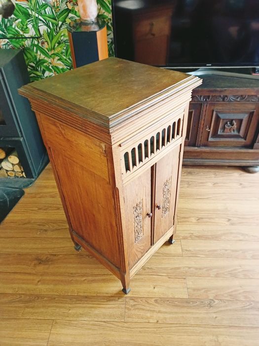 Gramofon przedwojenny antyk