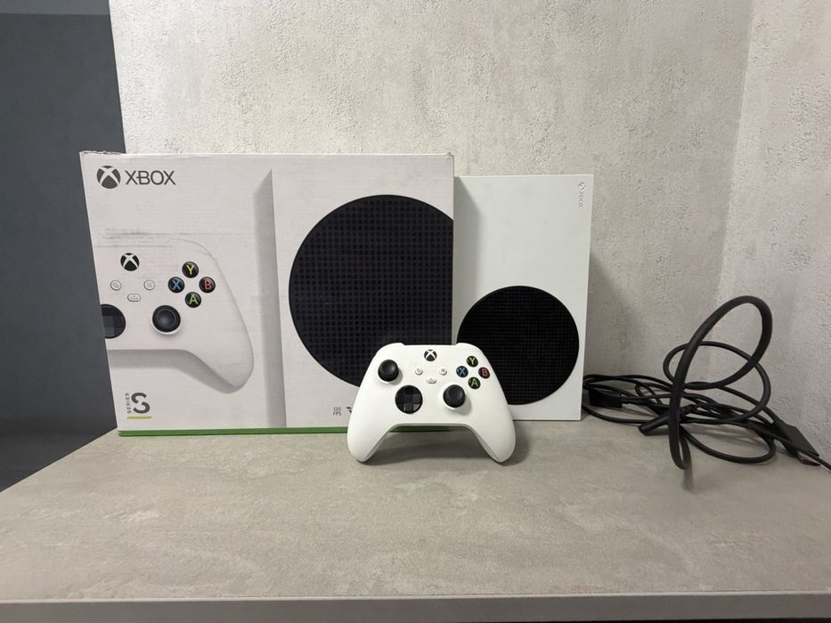 Продаю ігрову консоль Xbox Series 512GB
