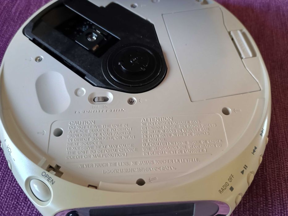 CD Walkman Sony D-FJ211