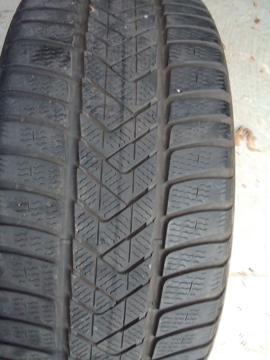 1 Opona zimowa 255/35r21 PIRELLI 2021r