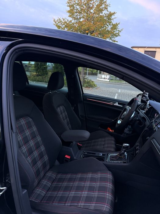 Volkswagen Golf 7.5 GTI PERFORMANCE