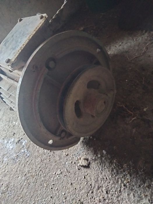 Електродвигун тяговий