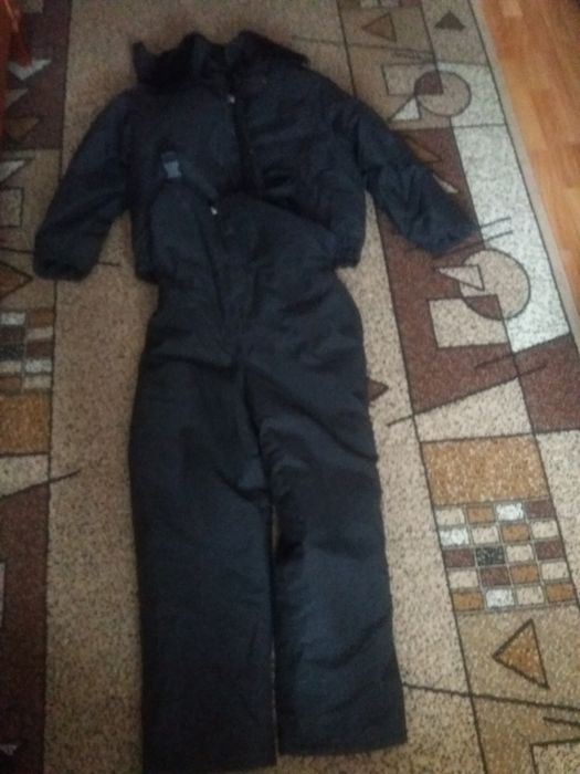 Зимний костюм 52 размер  на рыбалку и охоту.
