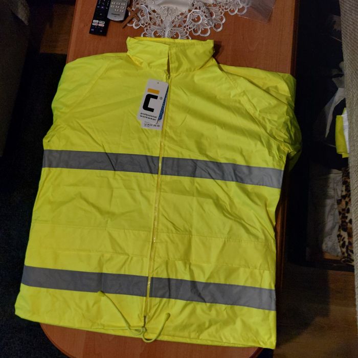 Kurtka przeciwdeszczowa