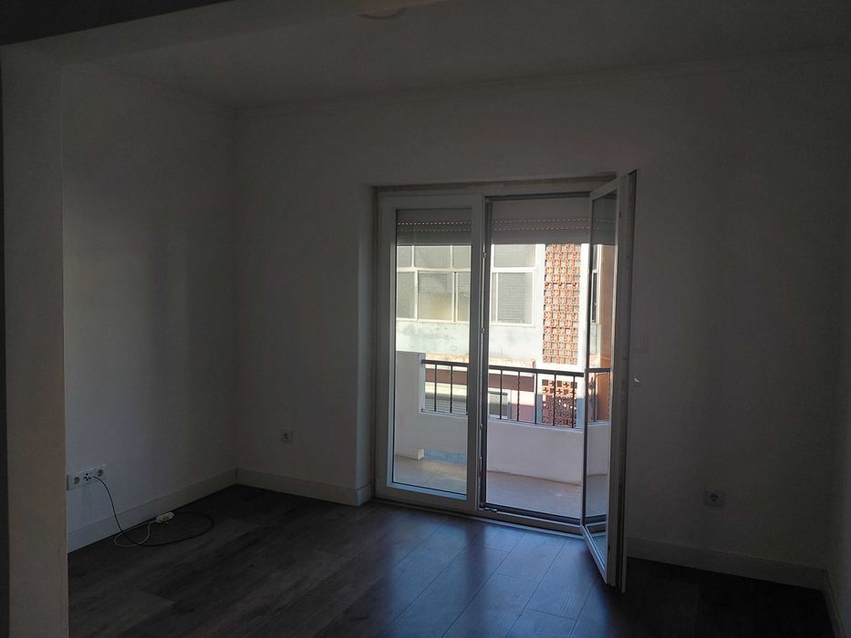 Apartamento Barreiro para arrendamento