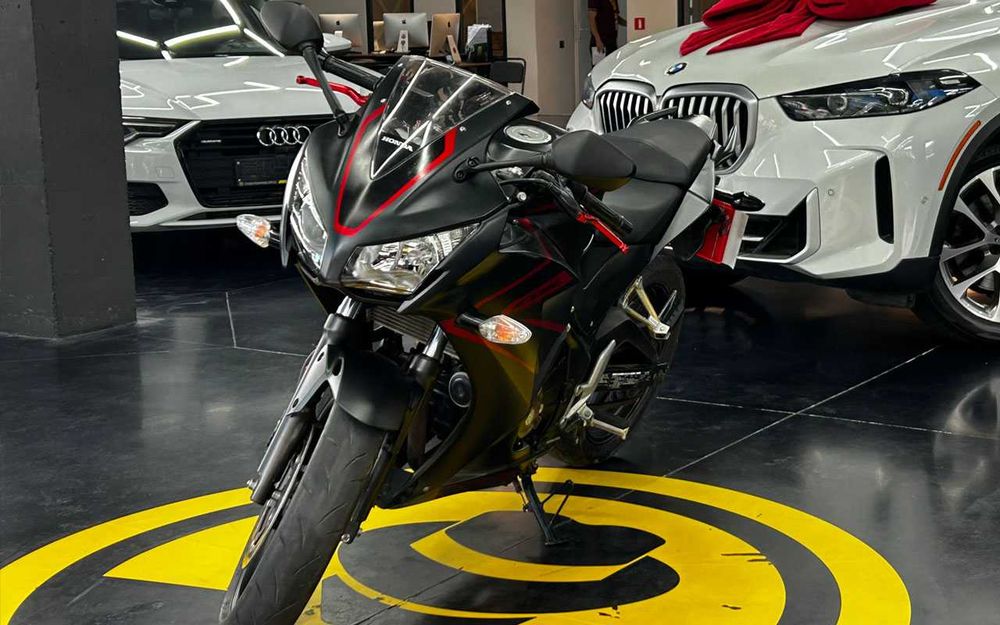 Honda CBR300R 2019