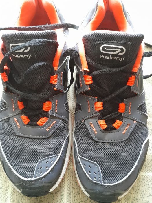 Кроссовки демисезонные