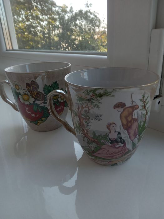 Чашки, салатницы, соусники, стопки.