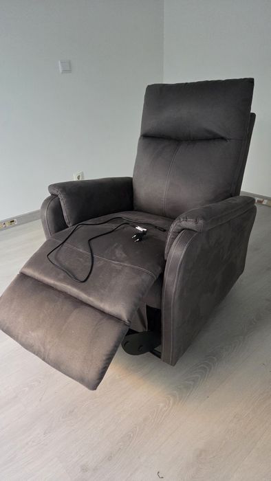 Cadeirão reclinável jysk 
Cadeirão reclinável ABILDSKOV elétric