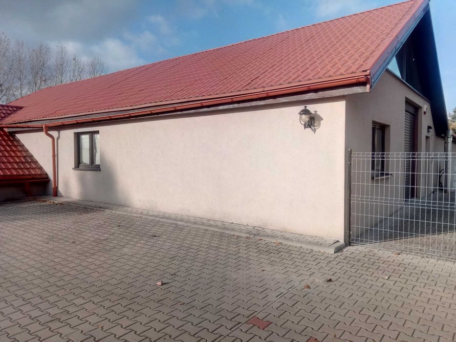 hala magazynowa 180 m2 plus duży parking zamykany 320m2