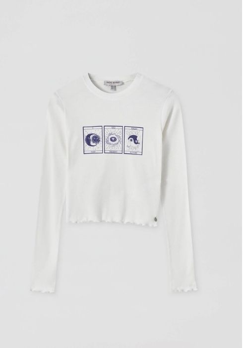 Білий топ з довгим рукавом