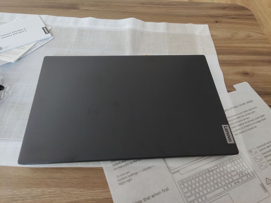 Nowy laptop Lenovo  v14 gen 2