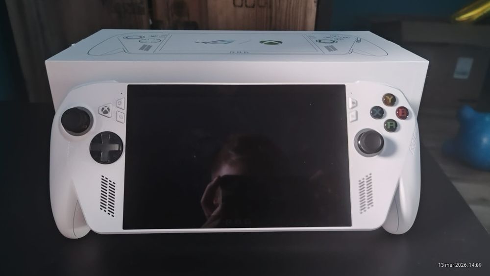 Konsola Asus Rog Xbox Ally