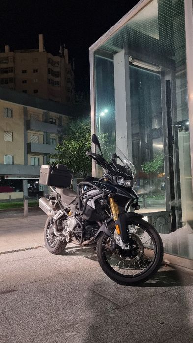 BMW F850 GS com varios extras
