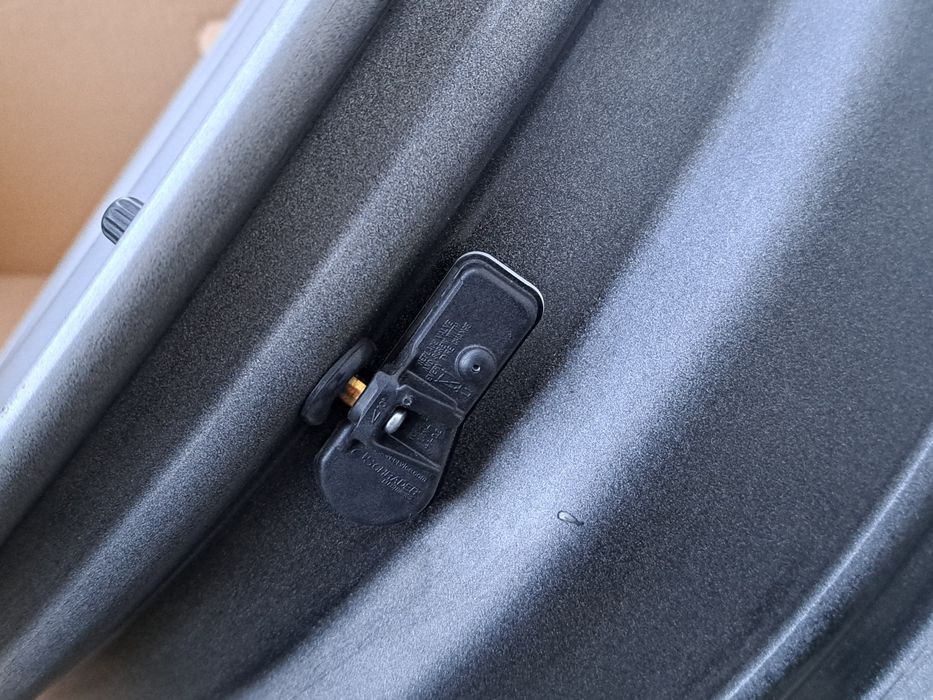 Felgi stalowe 17 5x112 Mercedes Vito A447 z czujnikami TPMS NOWE