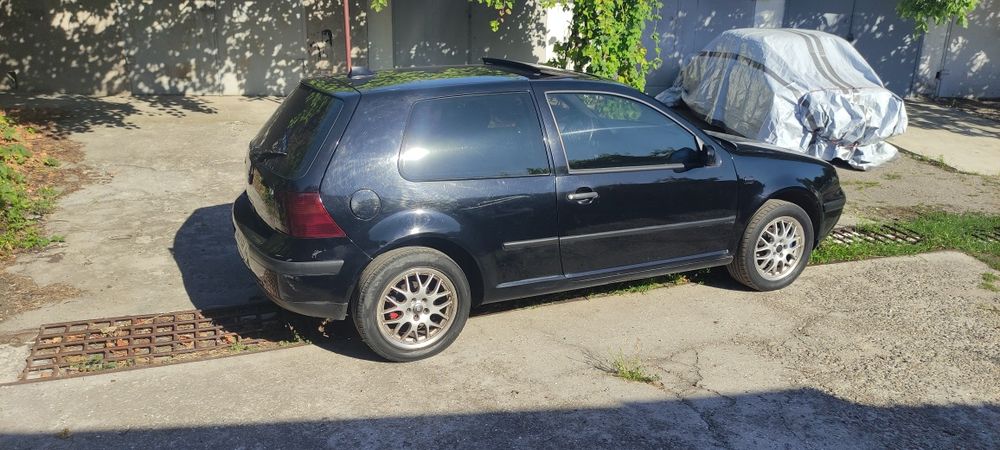 Volkswagen Golf 4 , Автомат! , 1.6 мотор , Кондёр.