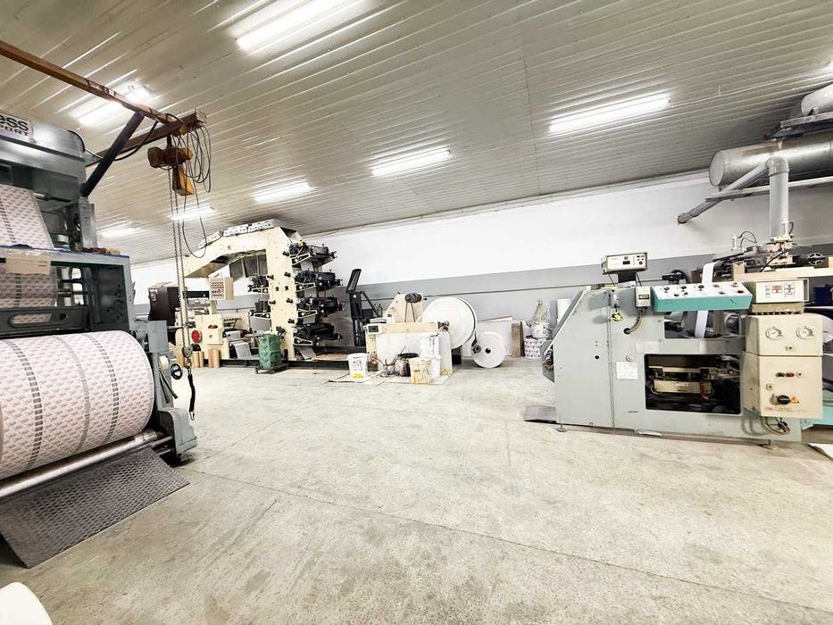 Продам виробничо-складське приміщення в м.Калуш з укриттям 983м2