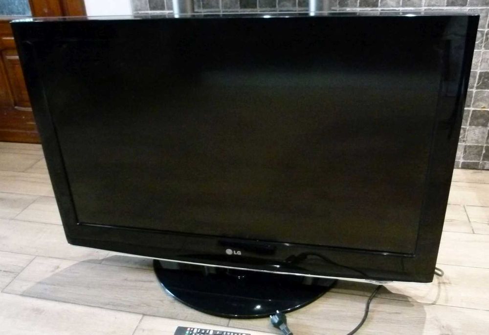 Telewizor LG 37'' LCD 37LH3000 SPRAWNY + pilot