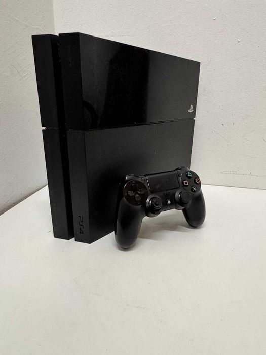 Konsola PlayStation 4 slim