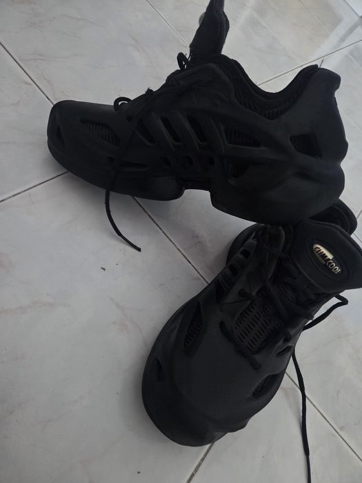 adidas
adiFOM Climacool "Black" sneake