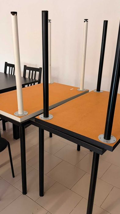 Mesas em Madeira IKEA - 15€ cada