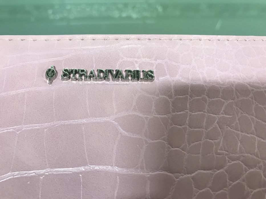 Carteira Stradivarius