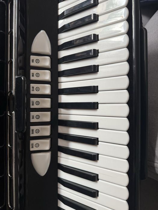 Akordeon klawiszowy Sonola