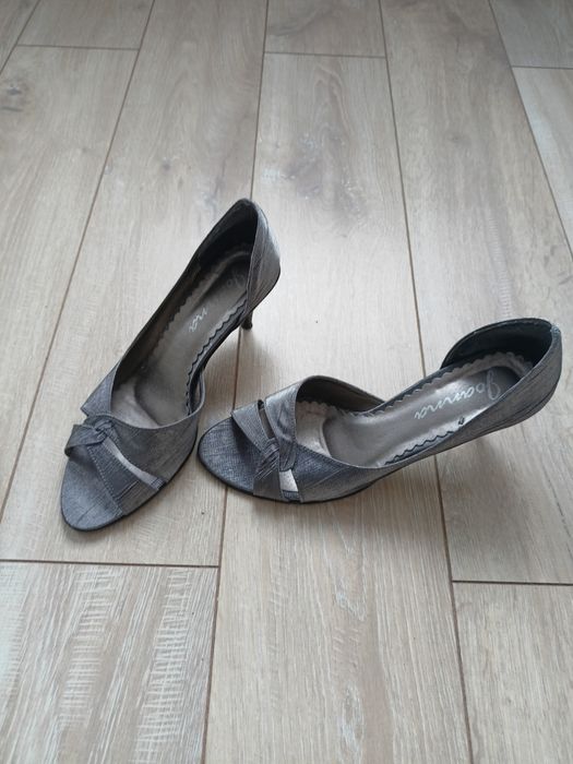 Sprzedam buty damskie rozmiar 39
