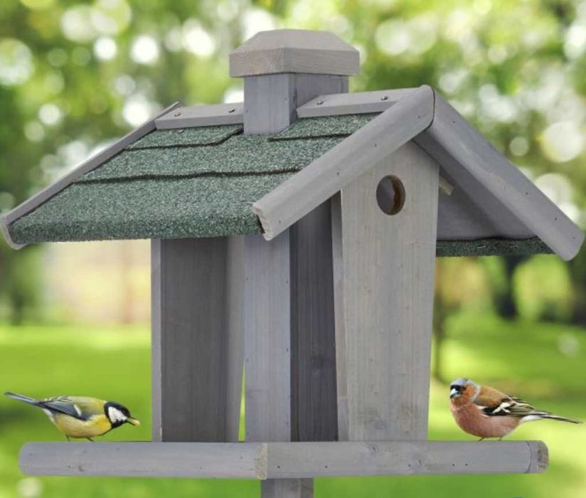 Relaxdays Piękny Karmnik dla ptaków z podstawką z Drewna Jodłowego