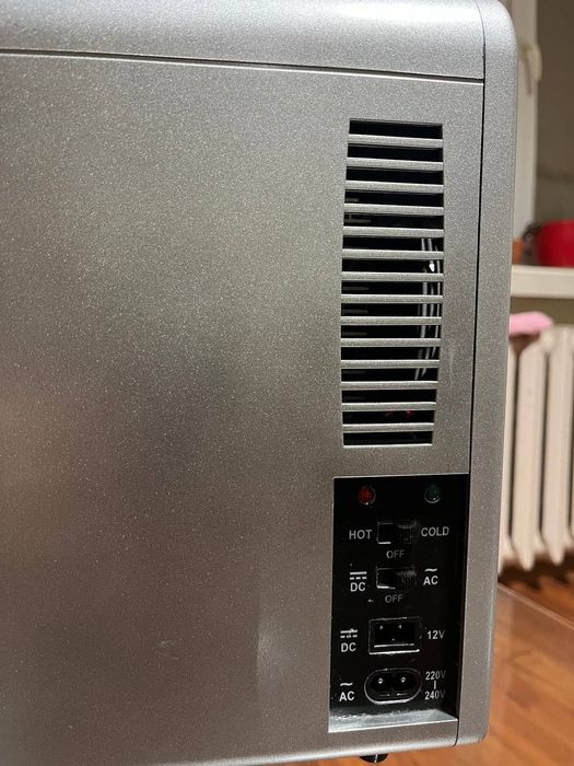 Mini lodówka 4L – zasilanie 220–240V / 12V