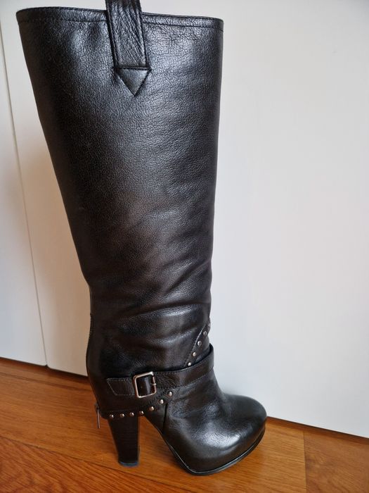 Botas salto em pele genuína