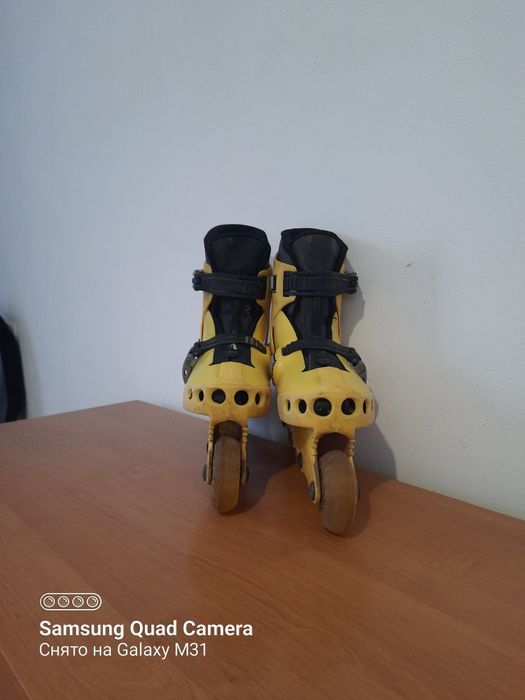 Продаю ролики...