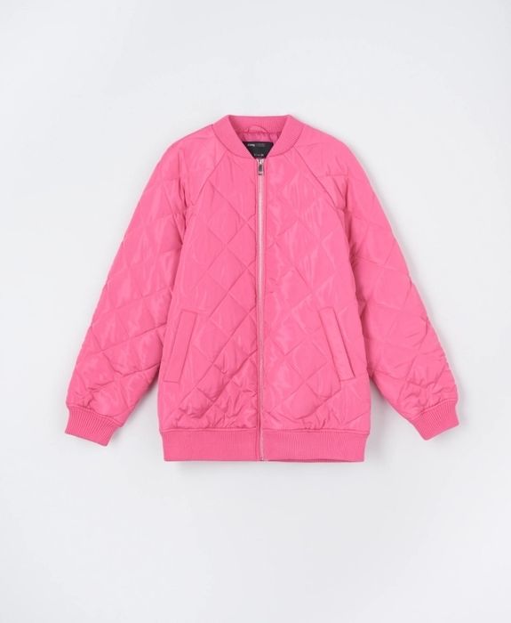 Розова демісезонна куртка жіноча